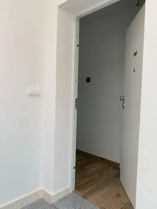 Tina'S Sunshine Apartment Трогир